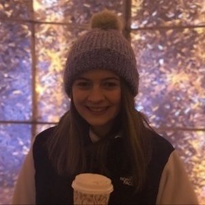 Meet your Posher, Alexis